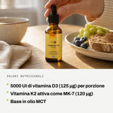Valori nutrizionali: 5000 UI di vitamina D3 (125 µg) per porzione. Vitamina K2 attiva come MK-7 (120 µg). Base in olio MCT.